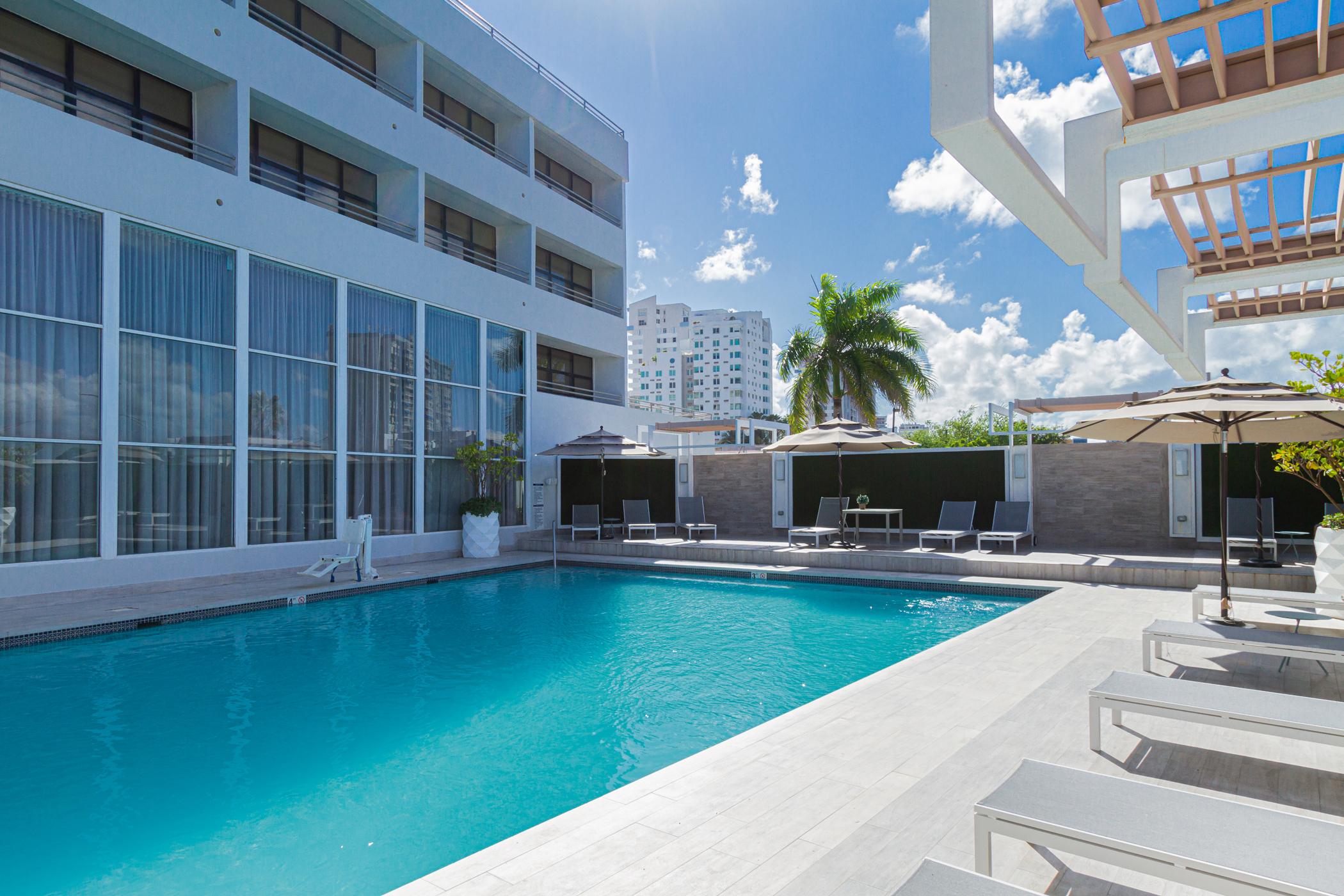 Tryp By Wyndham Isla Verde San Juan Exterior photo