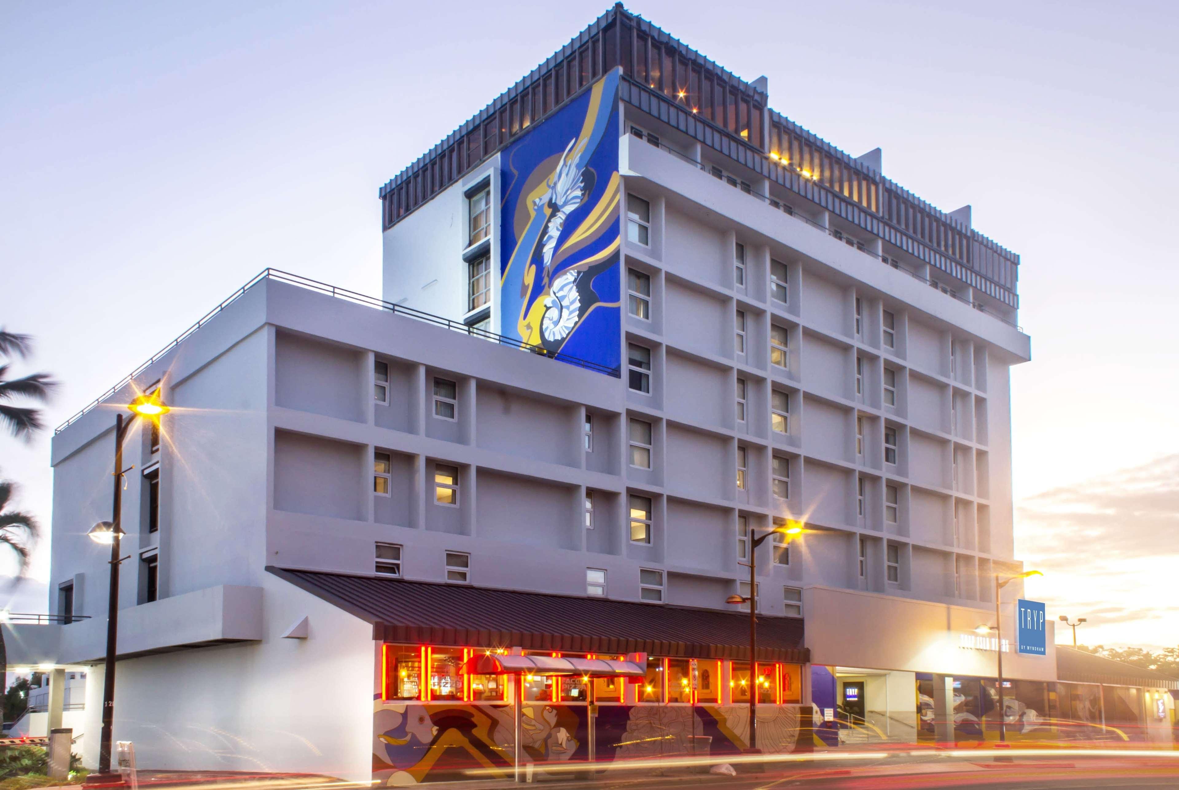 Tryp By Wyndham Isla Verde San Juan Exterior photo